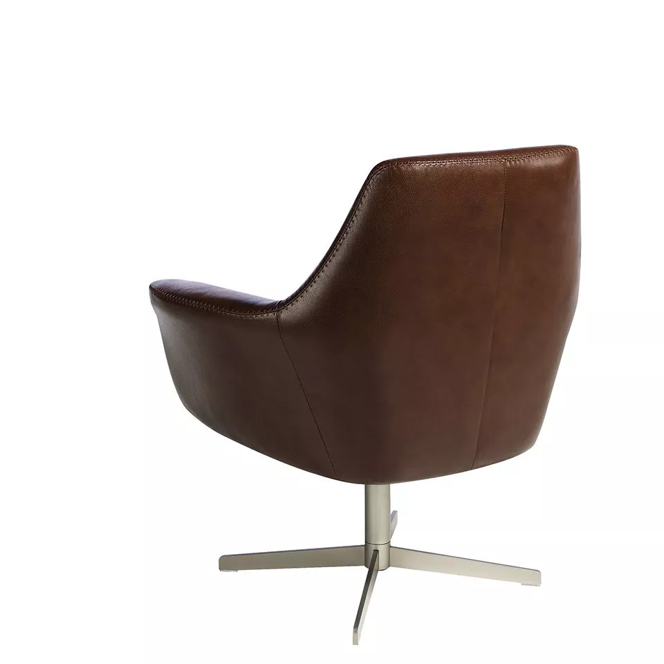 Поворотное кресло Angel Cerda 5093/A832-M1595 кожаное с ножкой из полированной стали