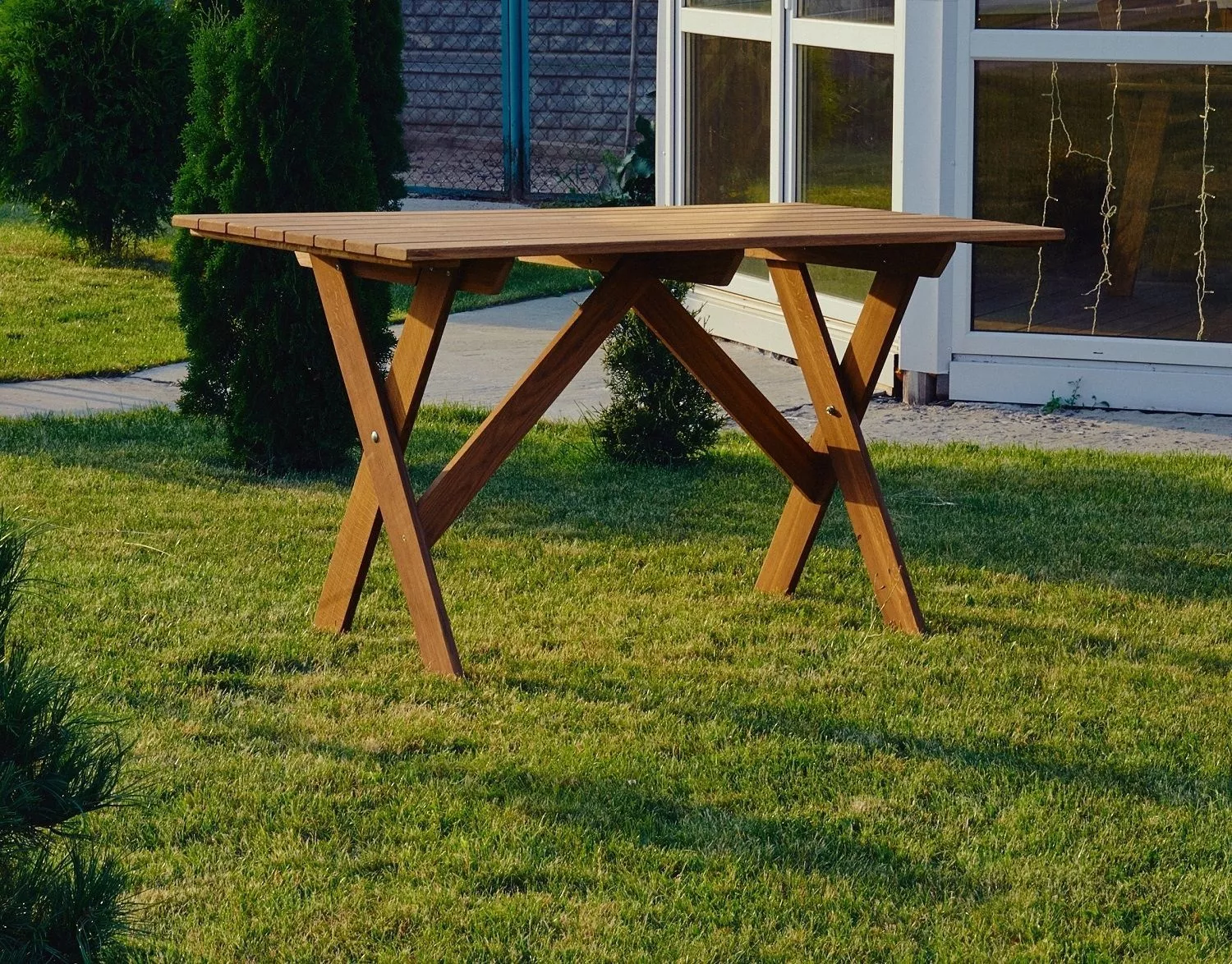 Стол садовый Woodly MAK 2000